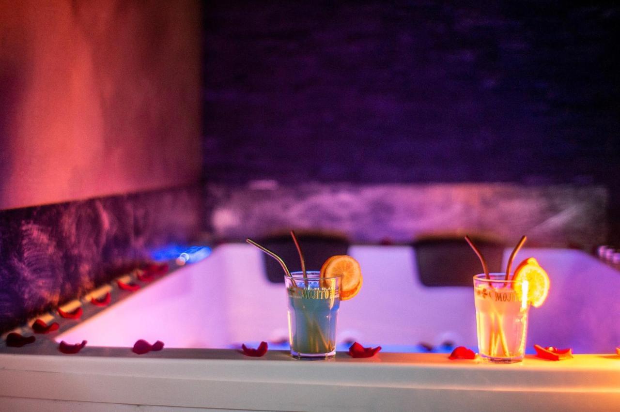 Médis Love Suites & Spa "Le Loft" Avec Jacuzzi Privatif מראה חיצוני תמונה