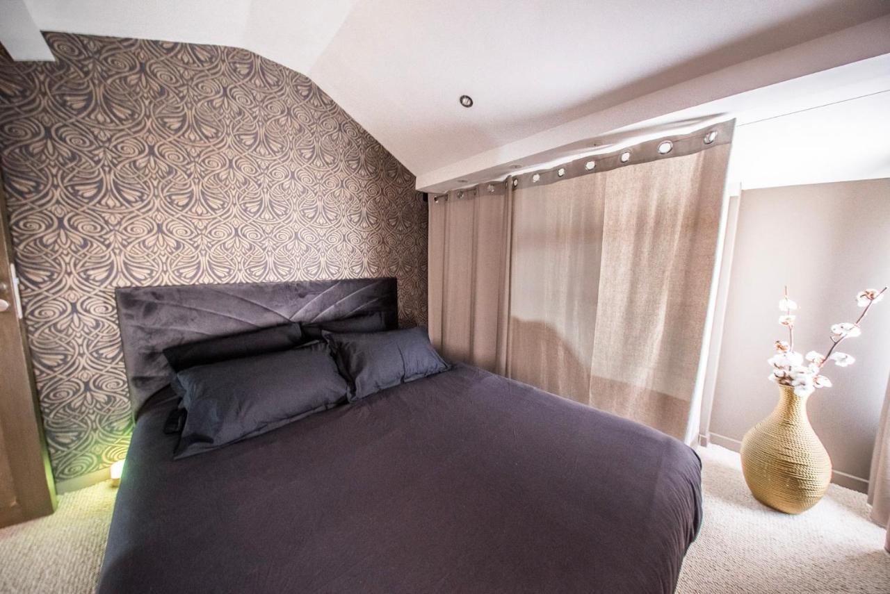 Médis Love Suites & Spa "Le Loft" Avec Jacuzzi Privatif מראה חיצוני תמונה