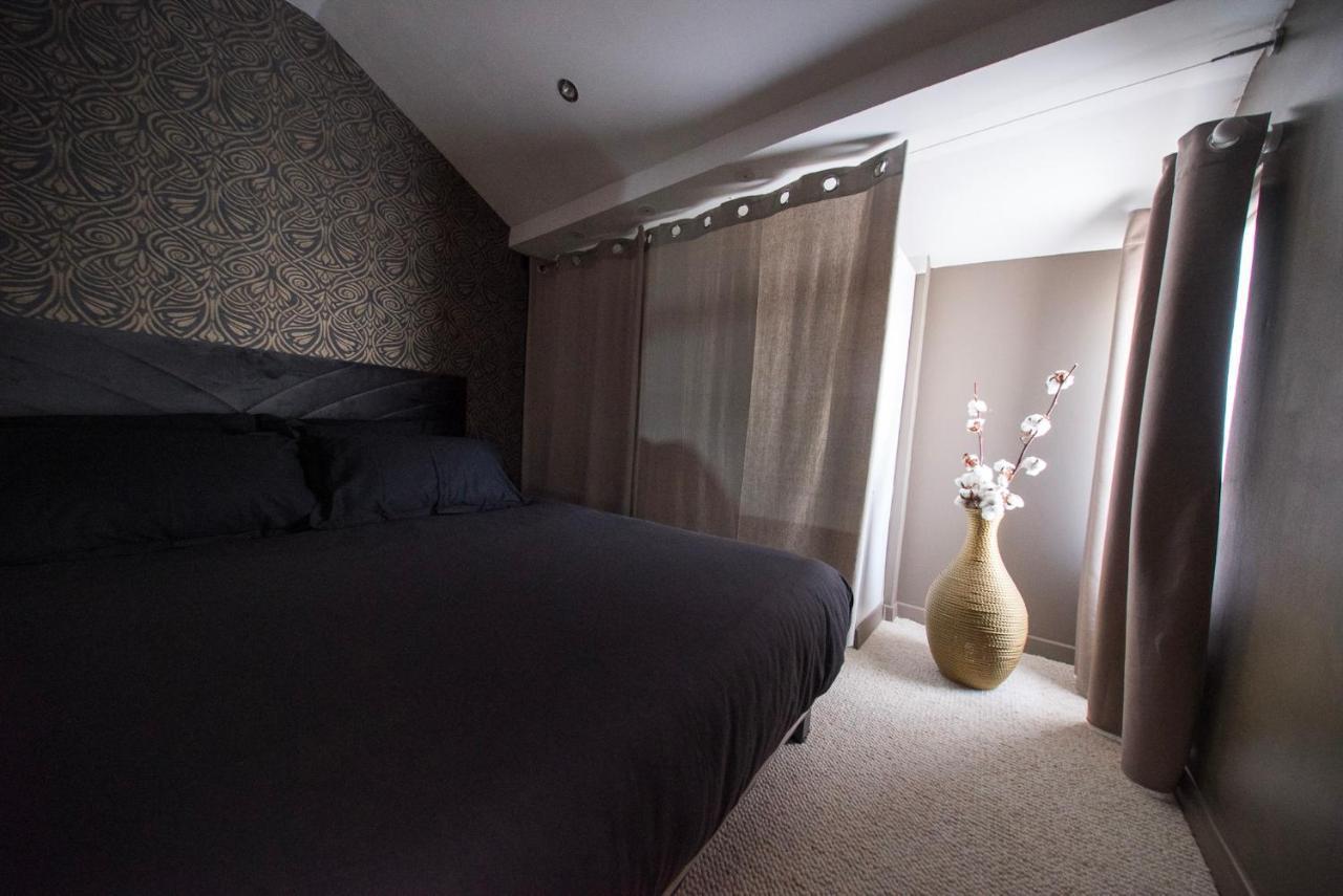 Médis Love Suites & Spa "Le Loft" Avec Jacuzzi Privatif מראה חיצוני תמונה